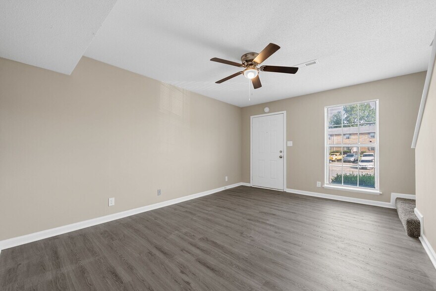 Building Photo - 261 Winters Ct