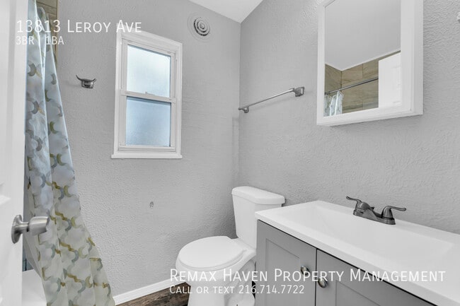 Building Photo - 13813 Leroy Ave