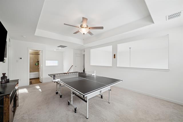 Building Photo - 10040 Thornapple Rd