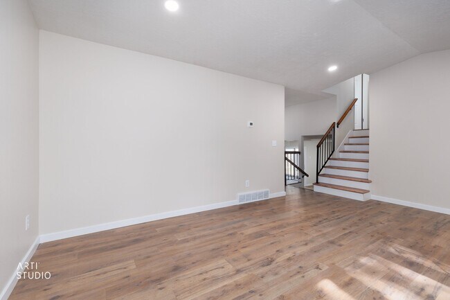 Building Photo - 965 Dorothea Way