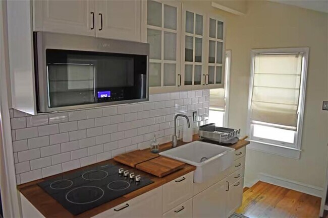 Building Photo - 6 White St NW