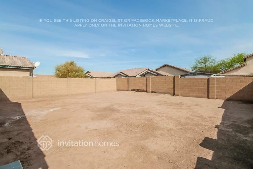 Building Photo - 6050 W Pueblo Ave