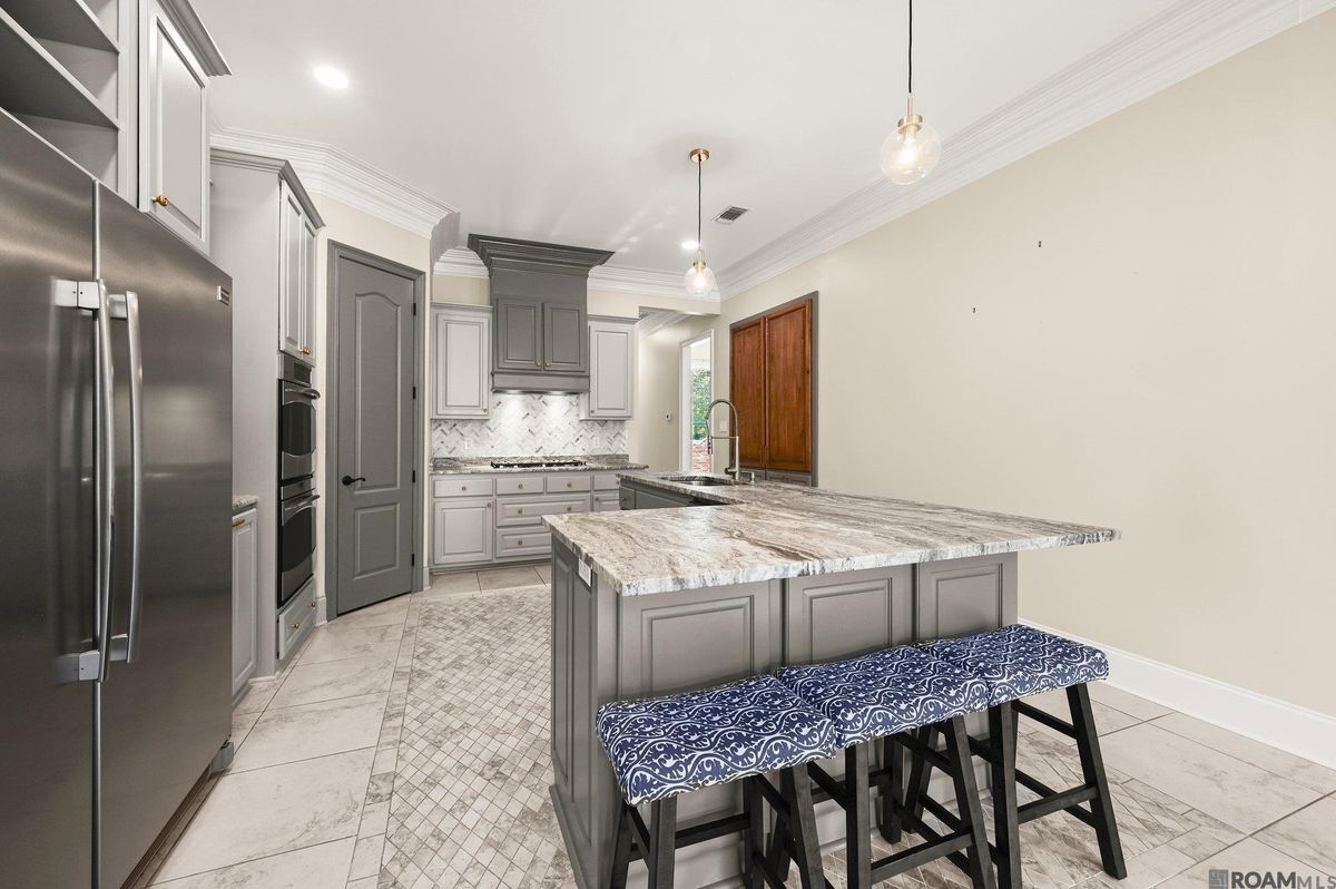 Building Photo - 19537 S Harrells Ferry Rd