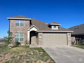 Building Photo - Two Story Beauty in Desert Ridge