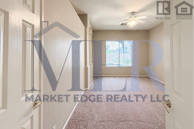 Building Photo - 3Bed/2Bath Home w/3 Car Gar at 59th Ave/Un...