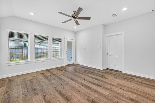 Building Photo - 31810 Autumn Spur Ln