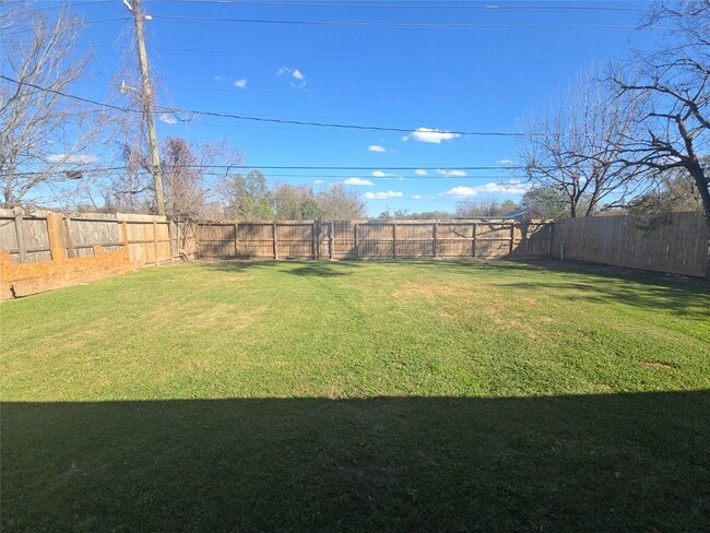 Building Photo - 618 Overbluff St