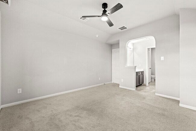 Building Photo - 3506 Lake Bella Megan Dr