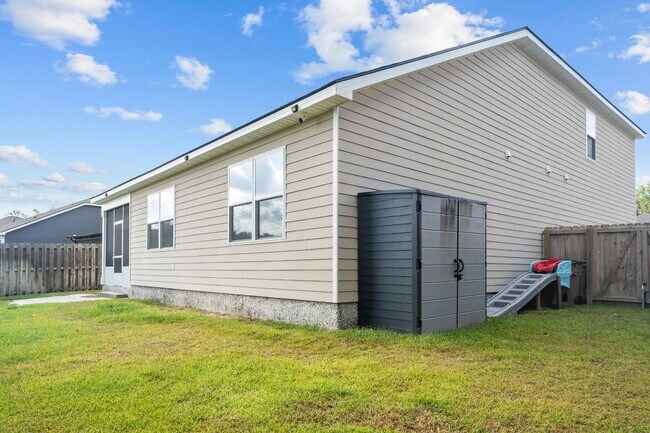 Building Photo - 72 Knotty Ct