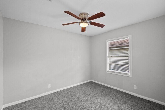 Building Photo - Beautiful 4 Bedroom, 2 Bath Home in Texas ...