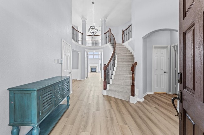 Building Photo - 13402 Great Creek Dr