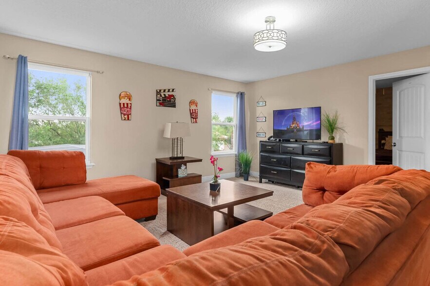 Building Photo - 4312 Acorn Ct