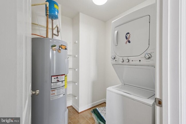 Building Photo - 2576 Eastbourne Dr