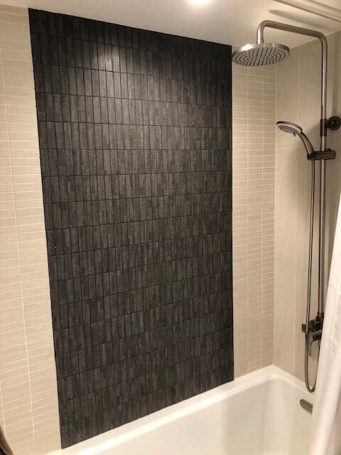 Building Photo - 1609 N Riverside Dr