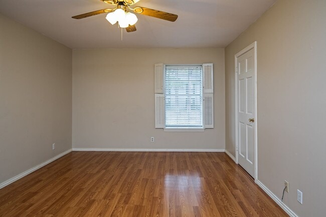 Building Photo - Colony Park Dr 3712/3714