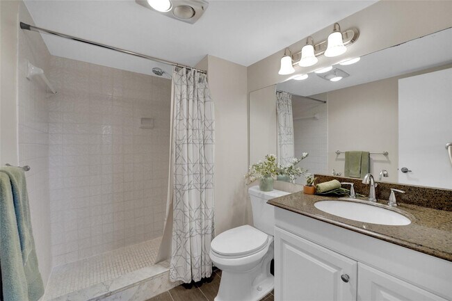 Building Photo - 8980 S Hollybrook Blvd