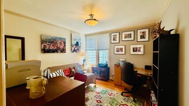 Building Photo - Whimsical 2BR/1BA, Outer Parkside Gem and Dog Friendly! FURNISHED Flexible Lease Term
