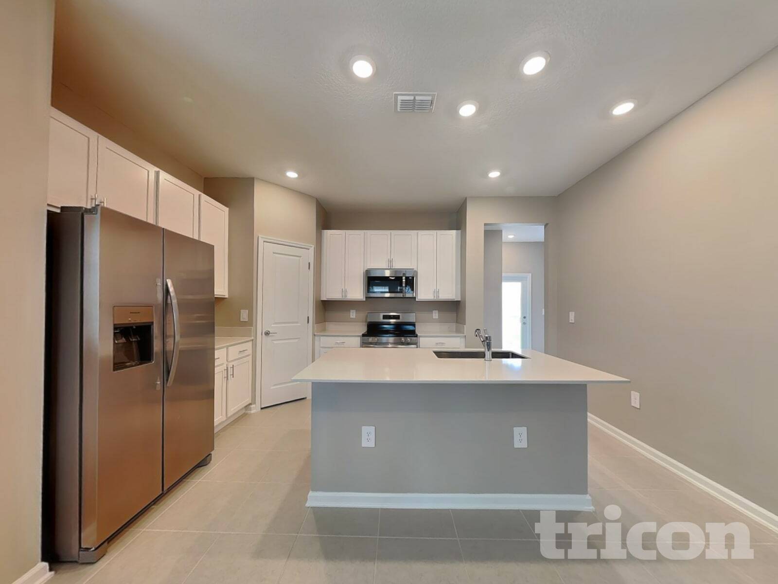 Building Photo - 741 Honeyrock St