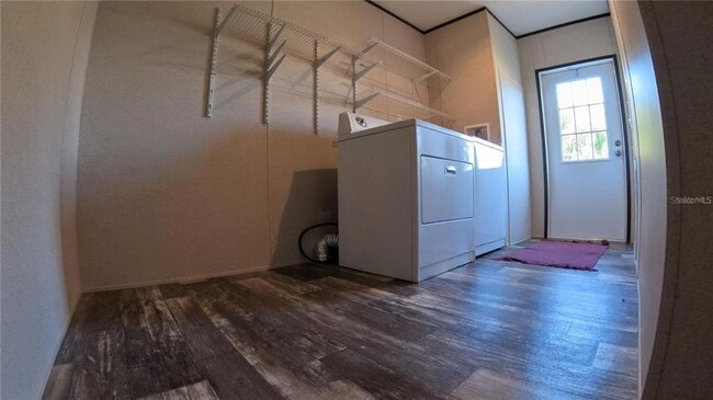 Building Photo - 9722 Scepter Ave