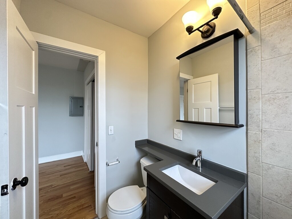 Building Photo - 4349 N Damen