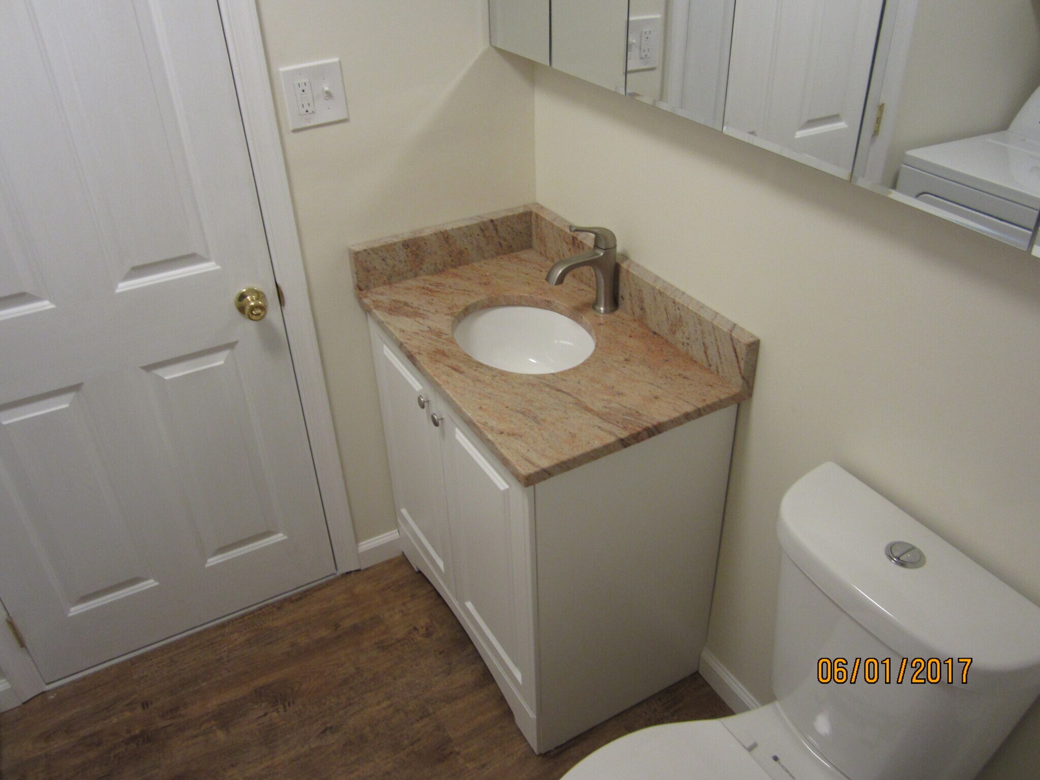 Building Photo - 310 S Olive St