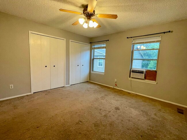 Building Photo - 2198 Baltimore Cir