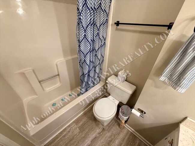 Building Photo - Beautiful Ranch Home in Park Hill School District-Available NOW!