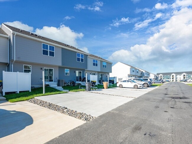 Building Photo - 18212 Kirsten Dr