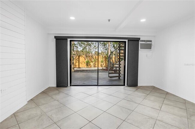 Building Photo - 1355 Pinellas Bayway S