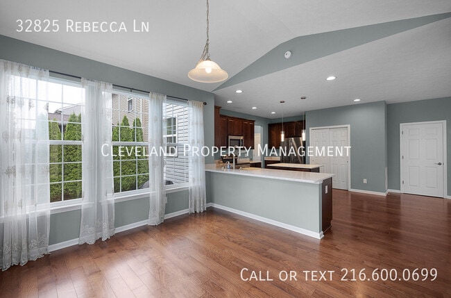 Building Photo - 32825 Rebecca Ln