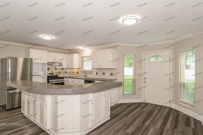 Building Photo - 2910 Wood Poppy Dr