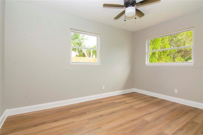 Building Photo - 3708 W Tyson Ave