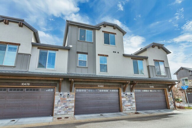 Building Photo - 10482 S Beetdigger Blvd