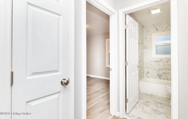 Building Photo - 204 W Warfield St