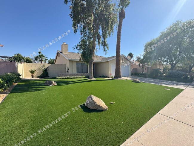 Building Photo - BEAUTIFULLY REMODELED 3 BEDROOM HOME WITH ...