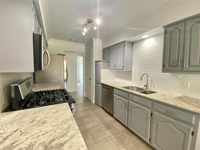 Building Photo - 2111 Wisteria St