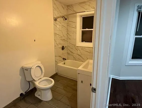 Building Photo - 21 Foster St