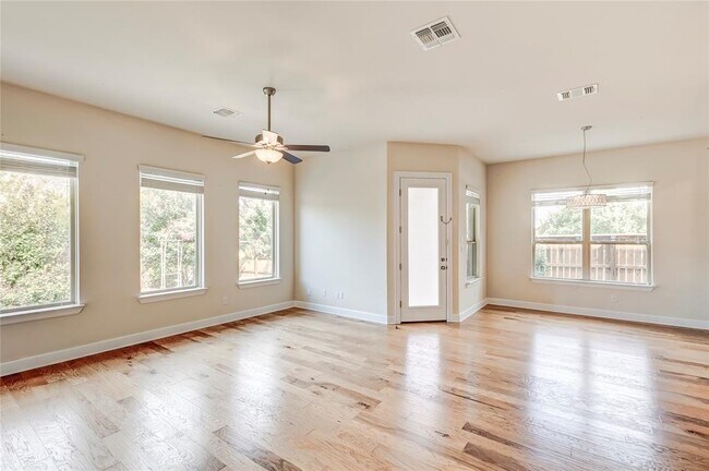 Building Photo - 345 Fort Cobb Way