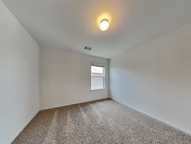 Building Photo - 10322 Urban Oak Trl