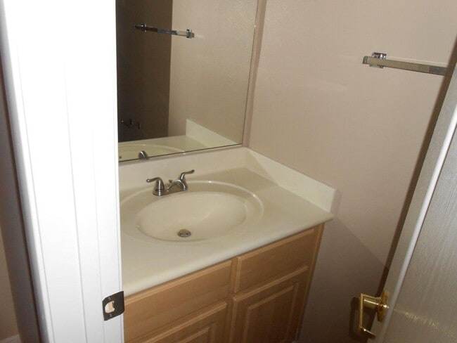 Building Photo - 3516 Hazelnut Pine Pl