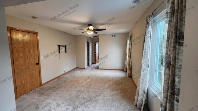 Building Photo - 1523 Schumacher Dr