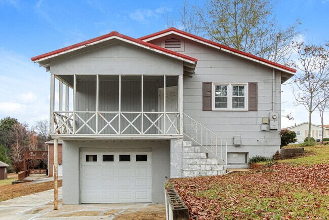 Building Photo - 960 7th Pl