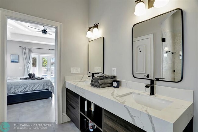 Building Photo - 1304 Mandarin Isle