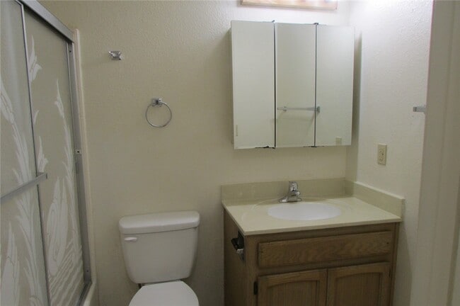 Building Photo - 2428 Pso Cisne