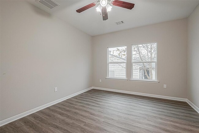 Building Photo - 4813 Palisade Dr