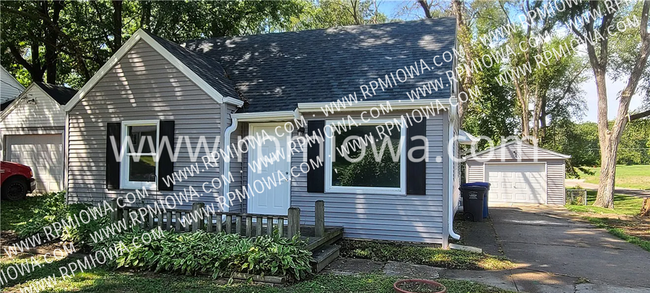 Primary Photo - 7002 SW 15th St