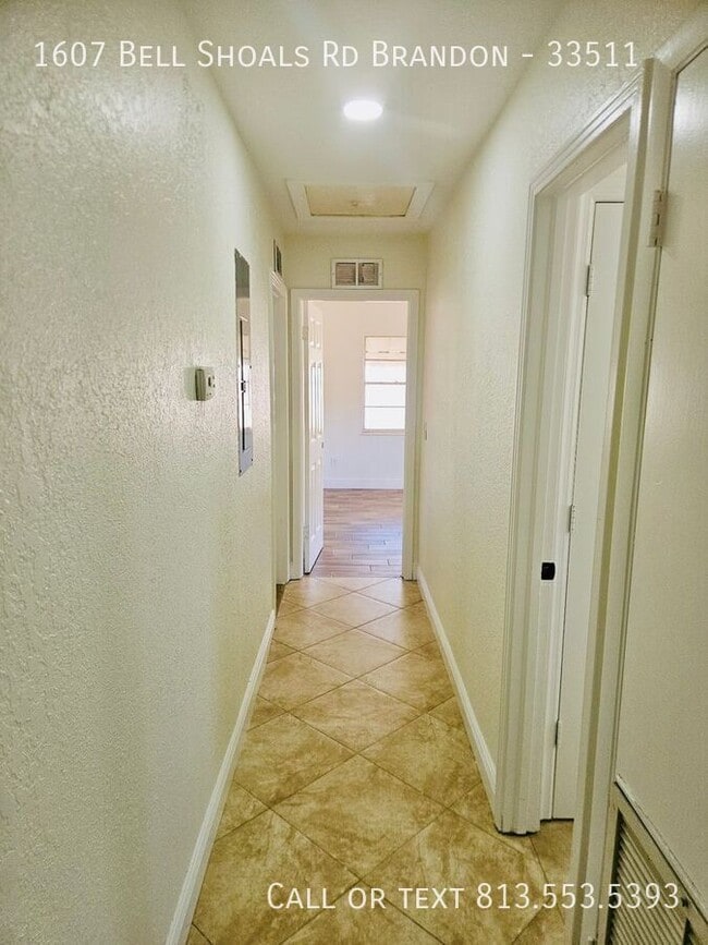 Building Photo - 1607 Bell Shoals Rd