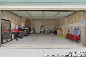 Building Photo - 13942 Bull Cv