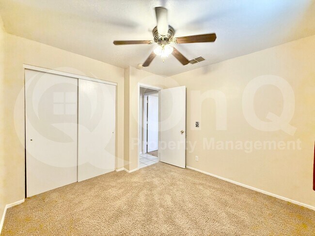 Building Photo - 2321 E Remington Pl