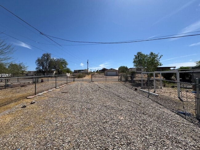 Building Photo - 5119 Mesa Dr